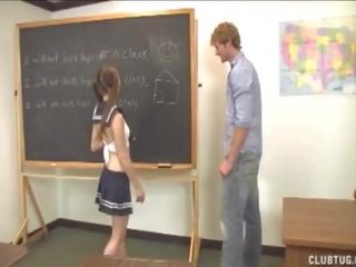 Lepo sweetheart jerks off ji učitelj